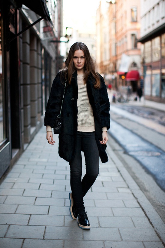carolines mode- androgynous look- candid photo- casual outfit- and  black prada creepres with espadrille heel
