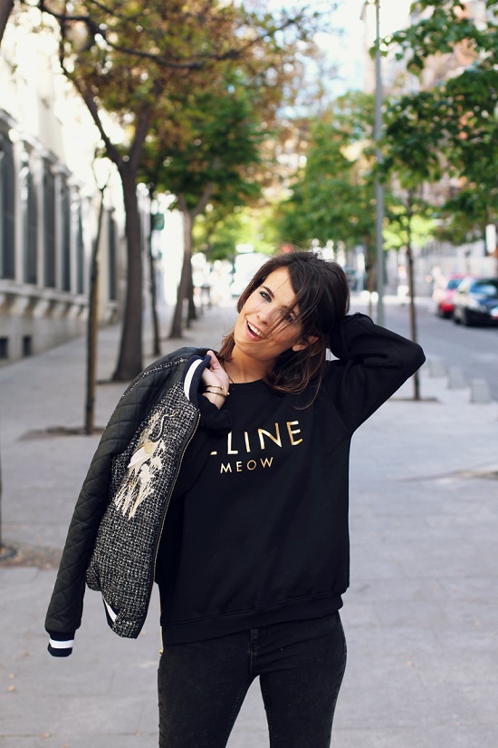 Feline_Sweatshirt-Black_Outfit-Street_Style-Varsity-14