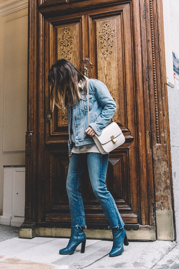 Mother_Jeans-Ripped_Jeans-Light_Blue_Sweater-Denim_Jacket-Levis-Outfit-Blue_Boots-Street_Style-16
