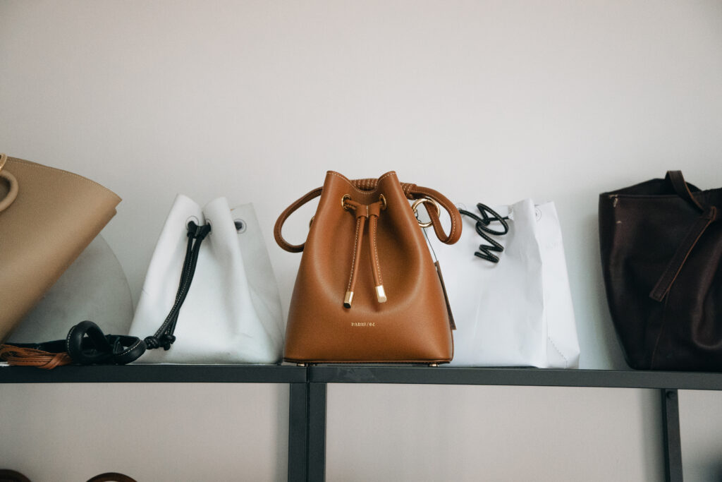 Visita a la fábrica de bolsos de Paris/64 en Zaragoza