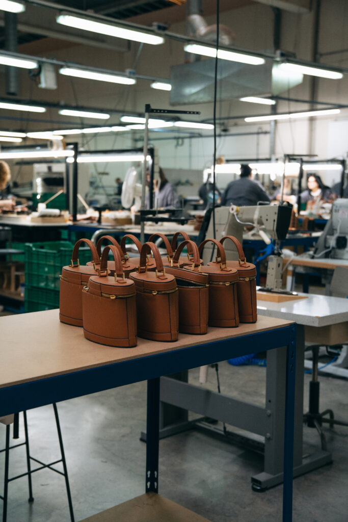 Visita a la fábrica de bolsos de Paris/64 en Zaragoza